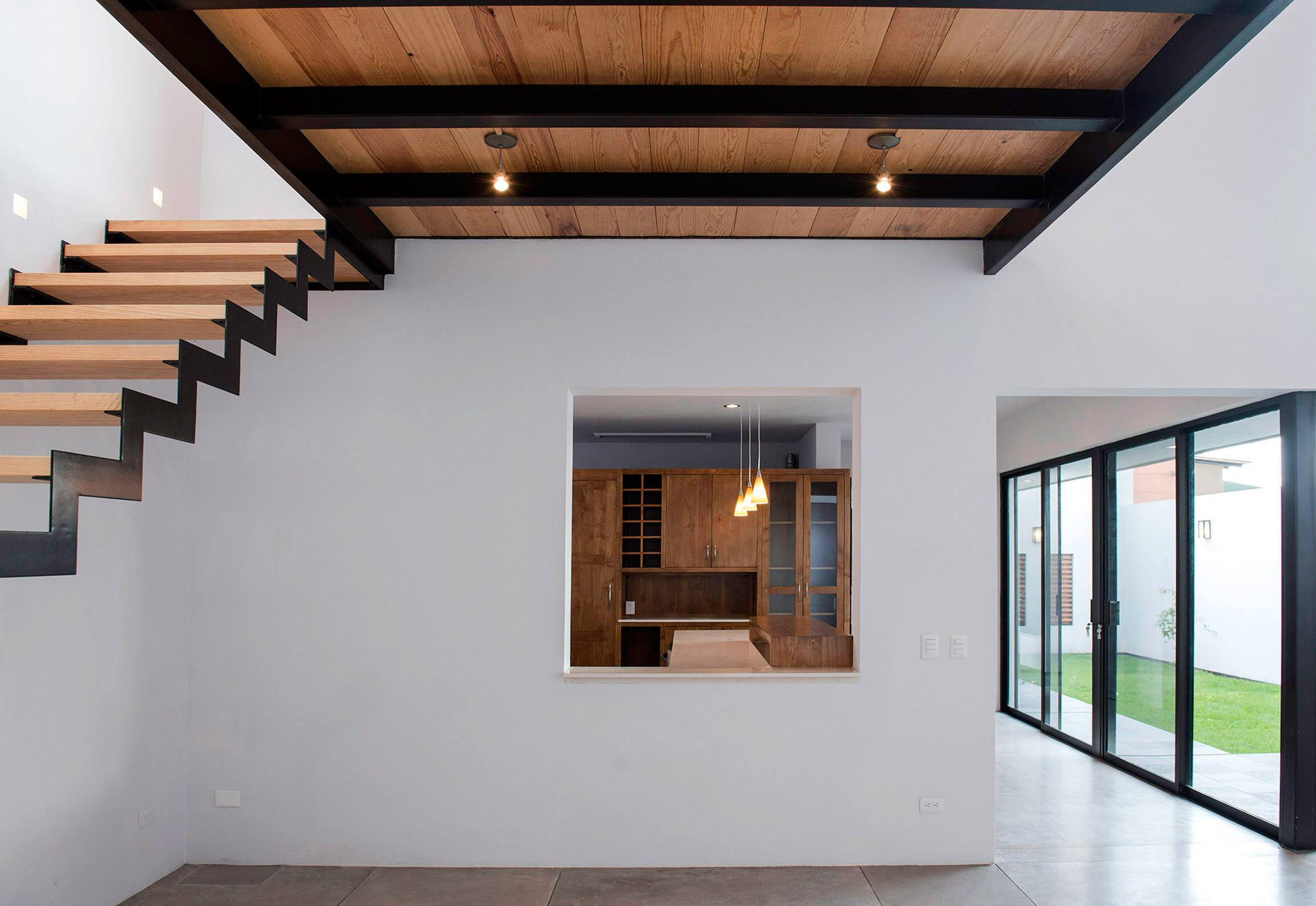 27393957_10155473554421478_1581193553_o